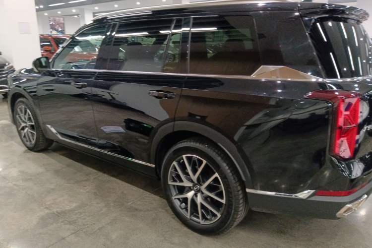 Used GAC Trumpchi GS8 2025 Linghang Series 2.0 TGDI Two-Wheel-Drive Luxury Edition 5 Seats Exterior 3