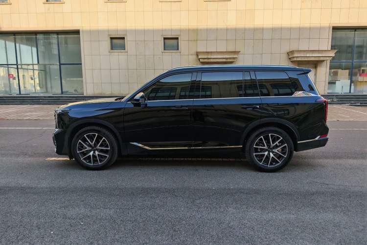 Used GAC Trumpchi GS8 2025 Linghang Series 2.0 TGDI Two-Wheel-Drive Luxury Edition 5 Seats Exterior 3