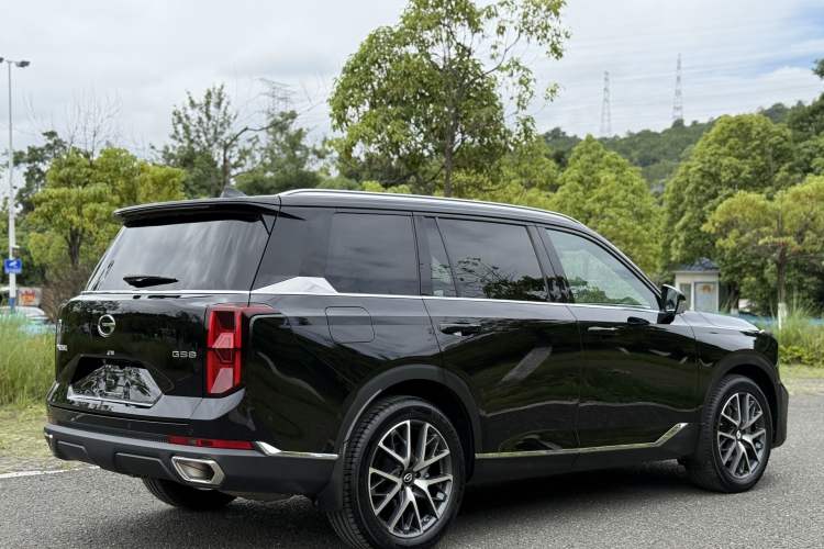 Used GAC Trumpchi GS8 2025 Linghang Series 2.0 TGDI Two-Wheel-Drive Luxury Edition 5 Seats Exterior 3