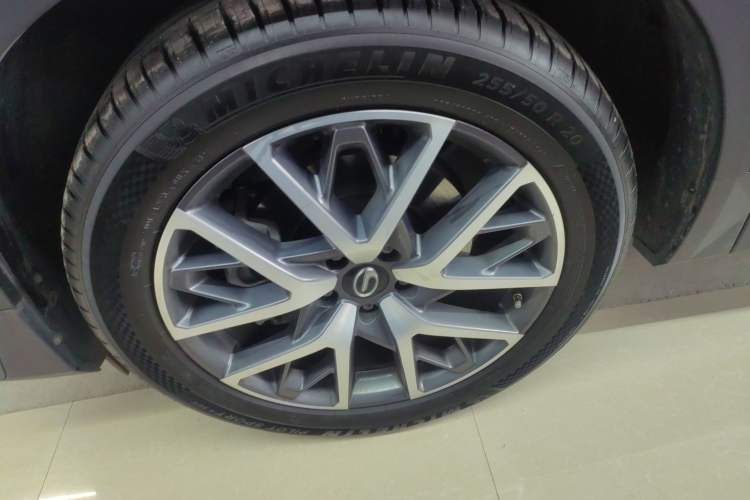 Used GAC Trumpchi GS8 2025 Linghang Series 2.0 TGDI Two-Wheel-Drive Luxury Edition 5 Seats Exterior 4
