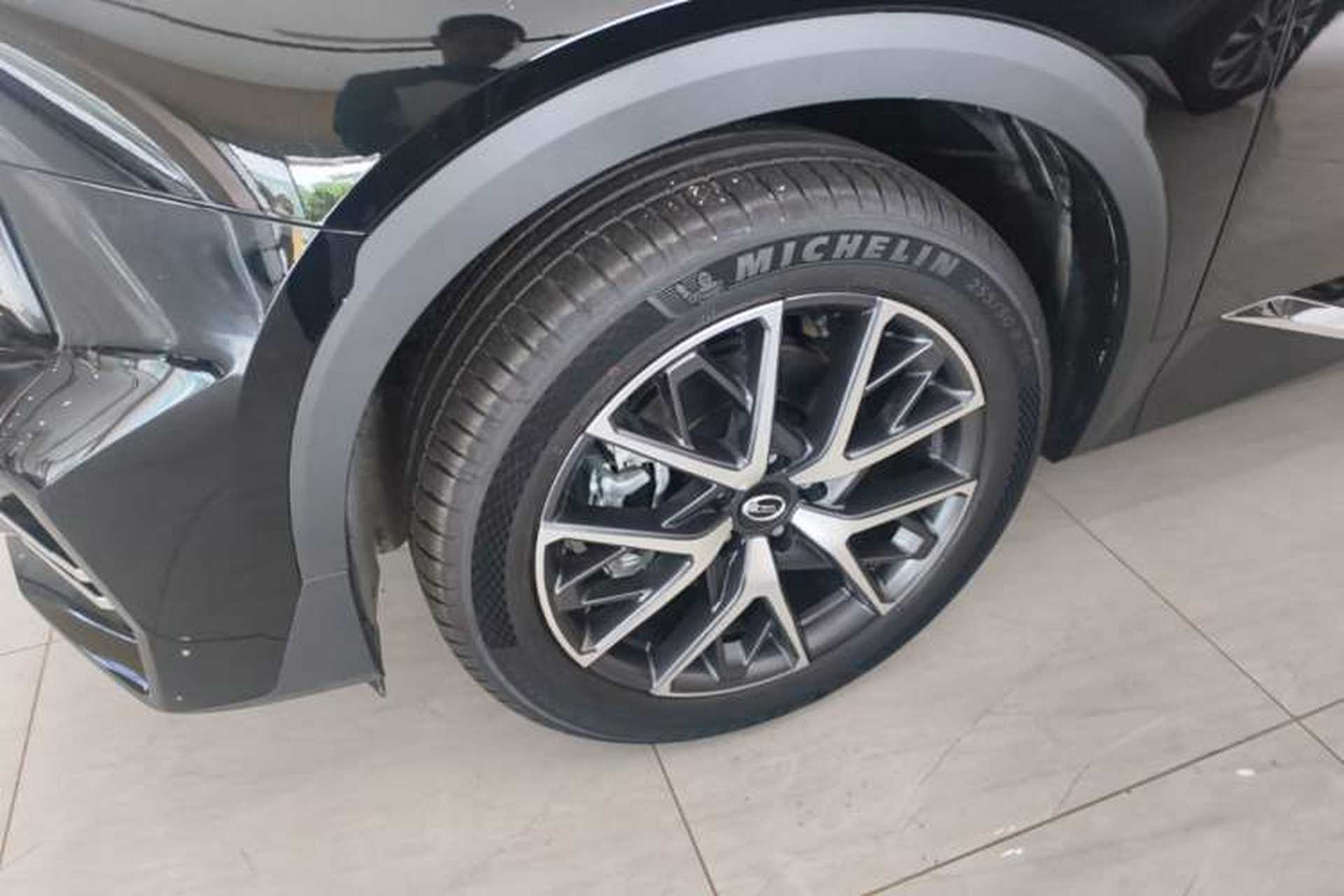 Used GAC Trumpchi GS8 2025 Linghang Series 2.0 TGDI Two-Wheel-Drive Luxury Edition 5 Seats Exterior 4