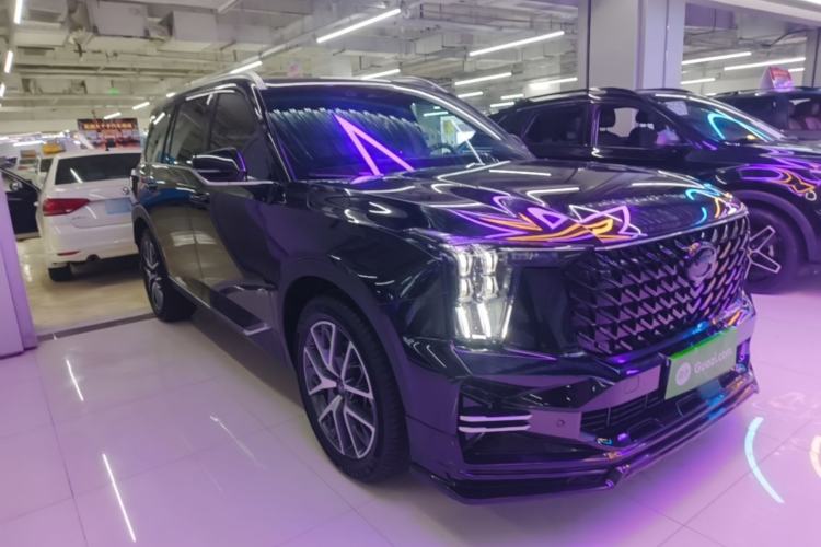Used GAC Trumpchi GS8 2025 Linghang Series 2.0 TGDI Two-Wheel-Drive Luxury Edition 5 Seats Front Right 45 Deg