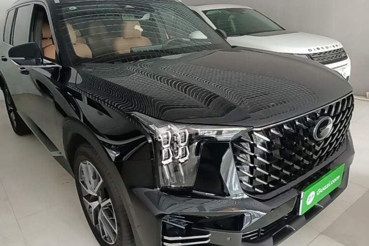 Used GAC Trumpchi GS8 2025 Linghang Series 2.0 TGDI Two-Wheel-Drive Luxury Edition 5 Seats Front Right 45 Deg