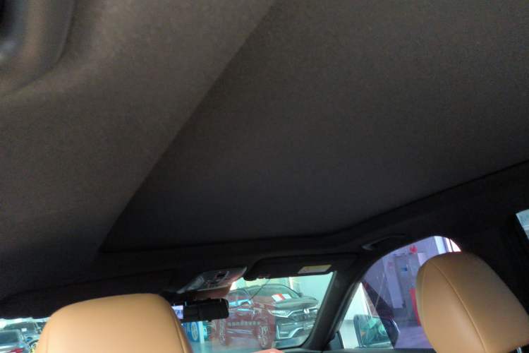 Used GAC Trumpchi GS8 2025 Linghang Series 2.0 TGDI Two-Wheel-Drive Luxury Edition 5 Seats Headliner