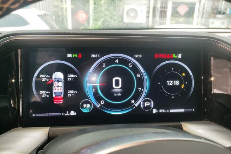 Used GAC Trumpchi GS8 2025 Linghang Series 2.0 TGDI Two-Wheel-Drive Luxury Edition 5 Seats Instrument Cluster