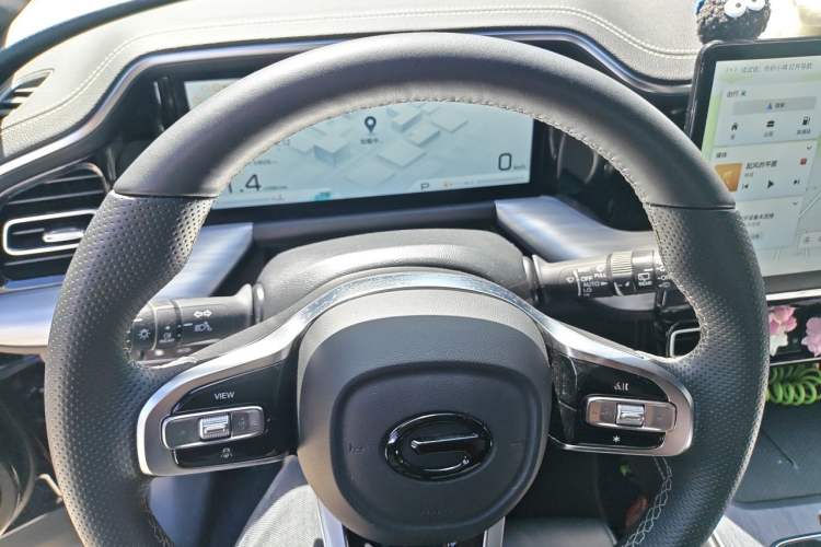Used GAC Trumpchi GS8 2025 Linghang Series 2.0 TGDI Two-Wheel-Drive Luxury Edition 5 Seats Instrument Cluster