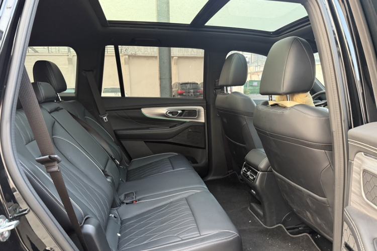 Used GAC Trumpchi GS8 2025 Linghang Series 2.0 TGDI Two-Wheel-Drive Luxury Edition 5 Seats Interior 1