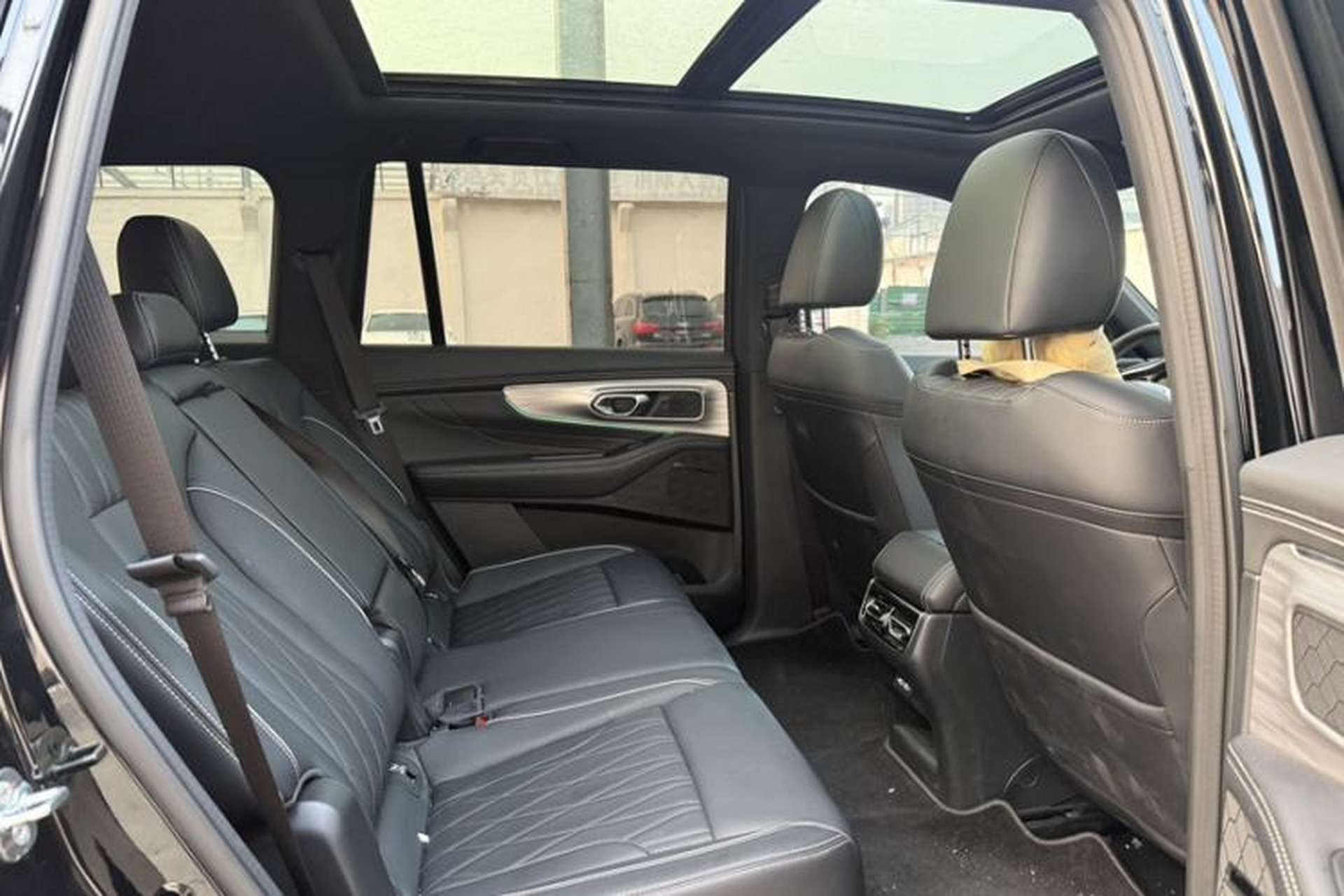 Used GAC Trumpchi GS8 2025 Linghang Series 2.0 TGDI Two-Wheel-Drive Luxury Edition 5 Seats Interior 1