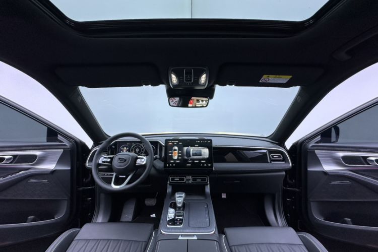 Used GAC Trumpchi GS8 2025 Linghang Series 2.0 TGDI Two-Wheel-Drive Luxury Edition 5 Seats Interior 1