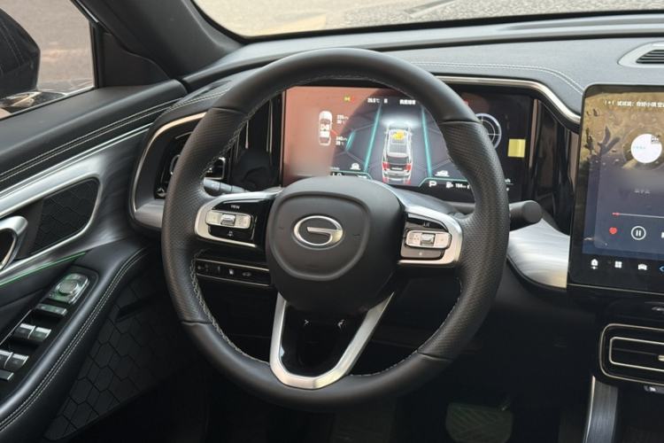 Used GAC Trumpchi GS8 2025 Linghang Series 2.0 TGDI Two-Wheel-Drive Luxury Edition 5 Seats Interior 10