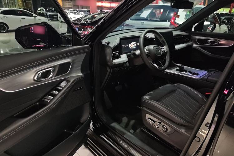 Used GAC Trumpchi GS8 2025 Linghang Series 2.0 TGDI Two-Wheel-Drive Luxury Edition 5 Seats Interior 2