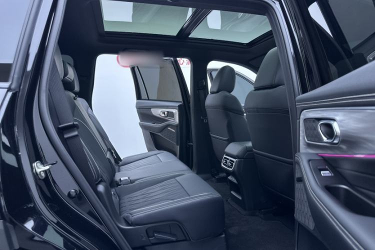 Used GAC Trumpchi GS8 2025 Linghang Series 2.0 TGDI Two-Wheel-Drive Luxury Edition 5 Seats Interior 3