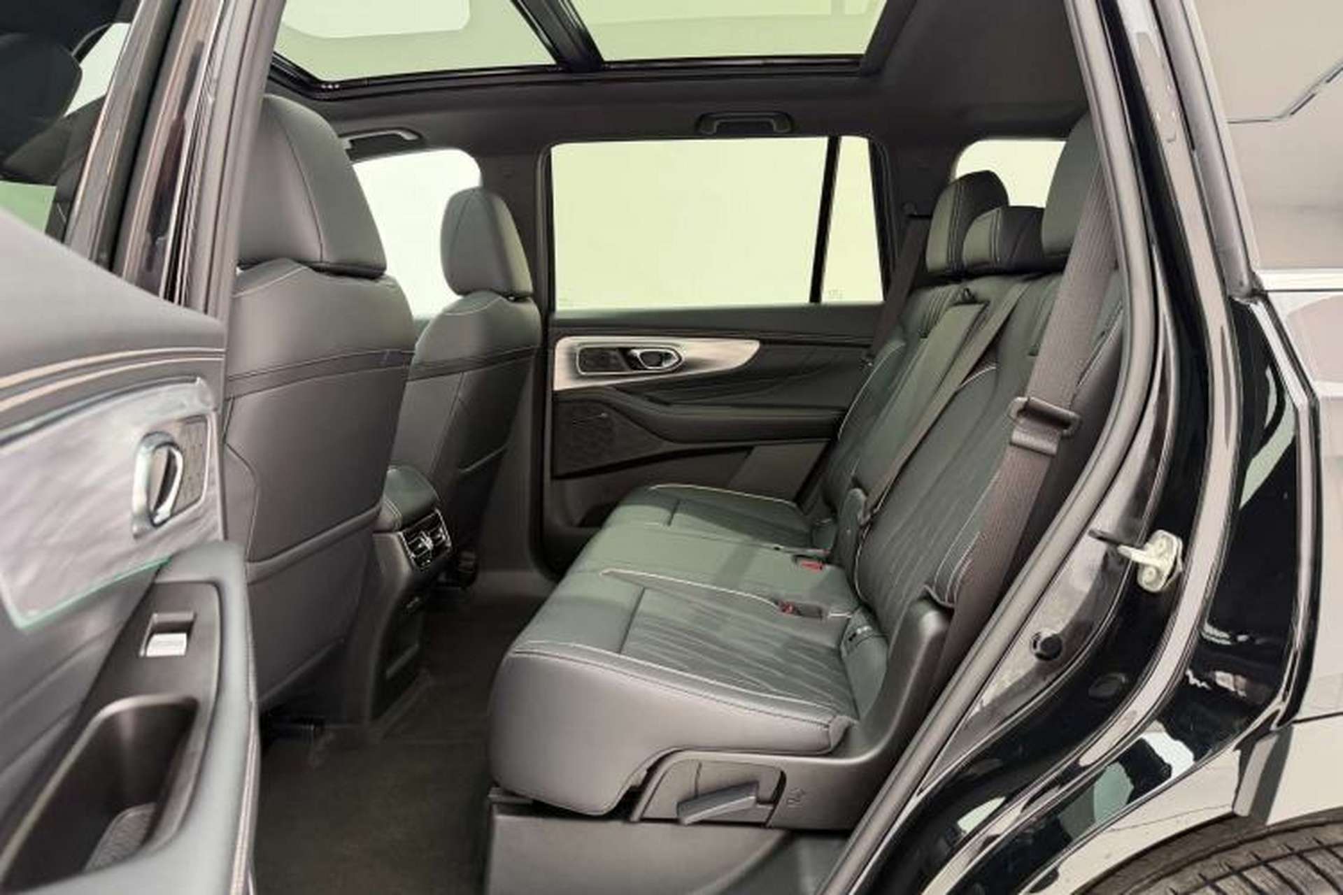 Used GAC Trumpchi GS8 2025 Linghang Series 2.0 TGDI Two-Wheel-Drive Luxury Edition 5 Seats Interior 3