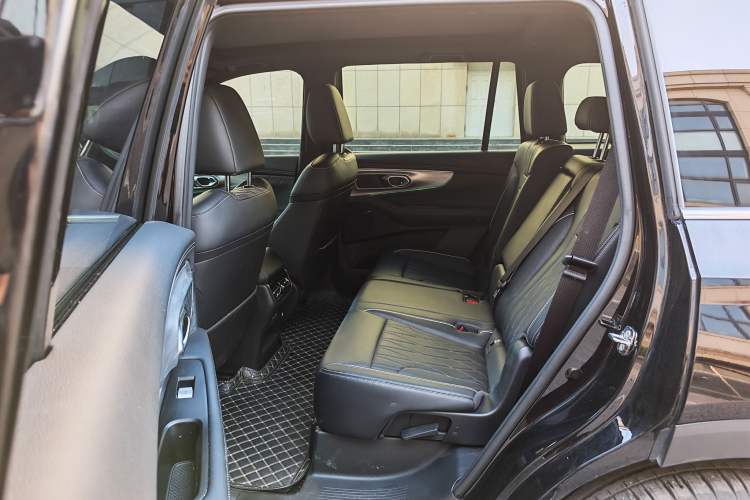 Used GAC Trumpchi GS8 2025 Linghang Series 2.0 TGDI Two-Wheel-Drive Luxury Edition 5 Seats Interior 3