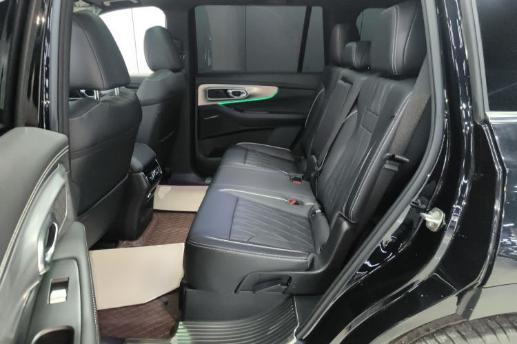 Used GAC Trumpchi GS8 2025 Linghang Series 2.0 TGDI Two-Wheel-Drive Luxury Edition 5 Seats Interior 4