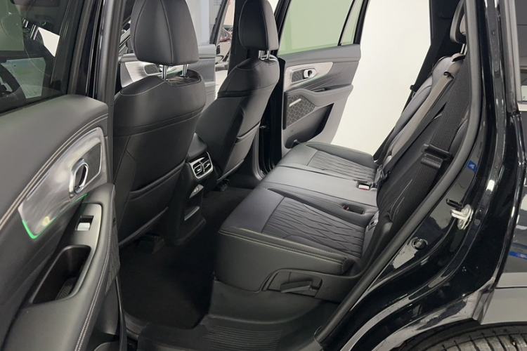 Used GAC Trumpchi GS8 2025 Linghang Series 2.0 TGDI Two-Wheel-Drive Luxury Edition 5 Seats Interior 4