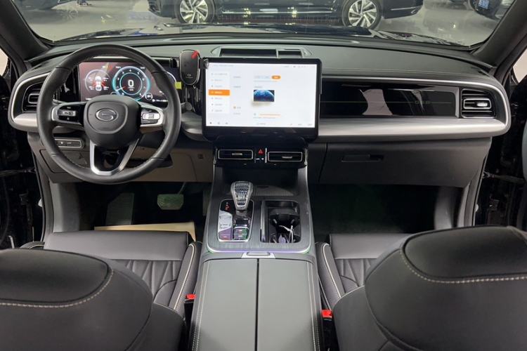 Used GAC Trumpchi GS8 2025 Linghang Series 2.0 TGDI Two-Wheel-Drive Luxury Edition 5 Seats Interior 5