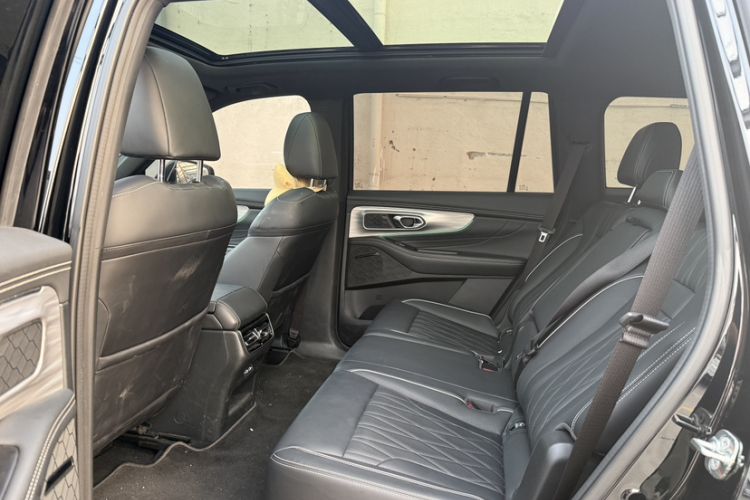 Used GAC Trumpchi GS8 2025 Linghang Series 2.0 TGDI Two-Wheel-Drive Luxury Edition 5 Seats Interior 5