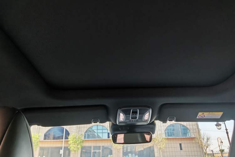 Used GAC Trumpchi GS8 2025 Linghang Series 2.0 TGDI Two-Wheel-Drive Luxury Edition 5 Seats Interior 6
