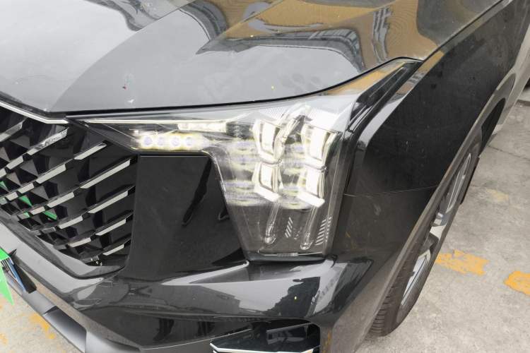 Used GAC Trumpchi GS8 2025 Linghang Series 2.0 TGDI Two-Wheel-Drive Luxury Edition 5 Seats Left Front Headlight