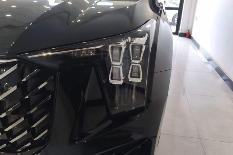 Used GAC Trumpchi GS8 2025 Linghang Series 2.0 TGDI Two-Wheel-Drive Luxury Edition 5 Seats Left Front Headlight