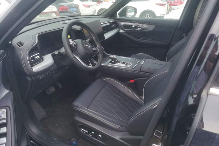 Used GAC Trumpchi GS8 2025 Linghang Series 2.0 TGDI Two-Wheel-Drive Luxury Edition 5 Seats Left Front Seat