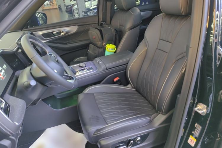 Used GAC Trumpchi GS8 2025 Linghang Series 2.0 TGDI Two-Wheel-Drive Luxury Edition 5 Seats Left Front Seat