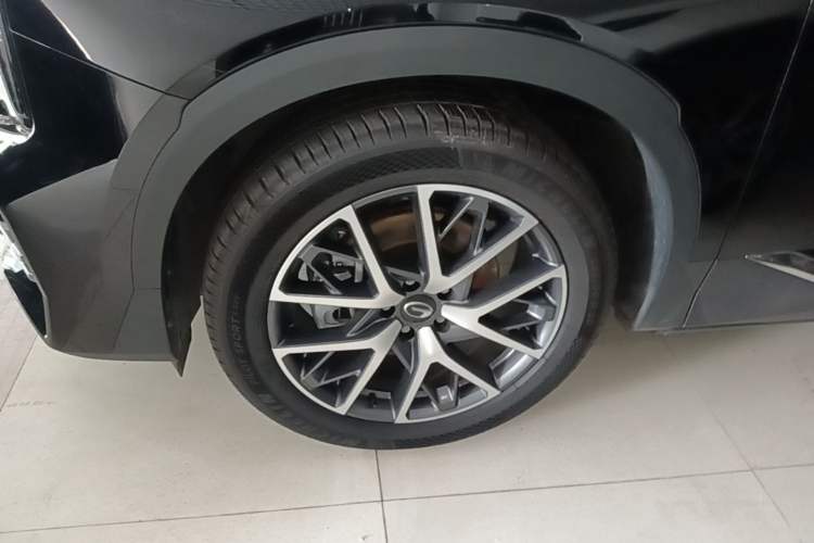 Used GAC Trumpchi GS8 2025 Linghang Series 2.0 TGDI Two-Wheel-Drive Luxury Edition 5 Seats Left Front Wheel Hub