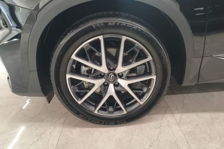 Used GAC Trumpchi GS8 2025 Linghang Series 2.0 TGDI Two-Wheel-Drive Luxury Edition 5 Seats Left Front Wheel Hub
