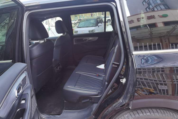 Used GAC Trumpchi GS8 2025 Linghang Series 2.0 TGDI Two-Wheel-Drive Luxury Edition 5 Seats Left Rear Seat
