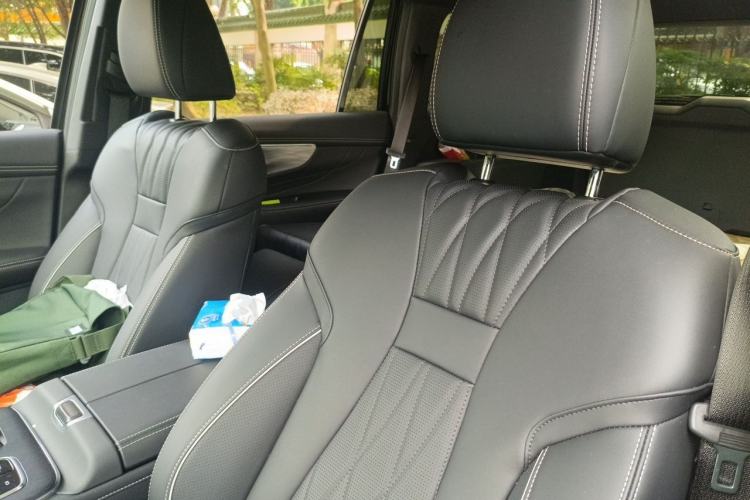Used GAC Trumpchi GS8 2025 Linghang Series 2.0 TGDI Two-Wheel-Drive Luxury Edition 5 Seats Left Rear Seat