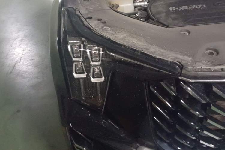 Used GAC Trumpchi GS8 2025 Linghang Series 2.0 TGDI Two-Wheel-Drive Luxury Edition 5 Seats Right Front Headlight
