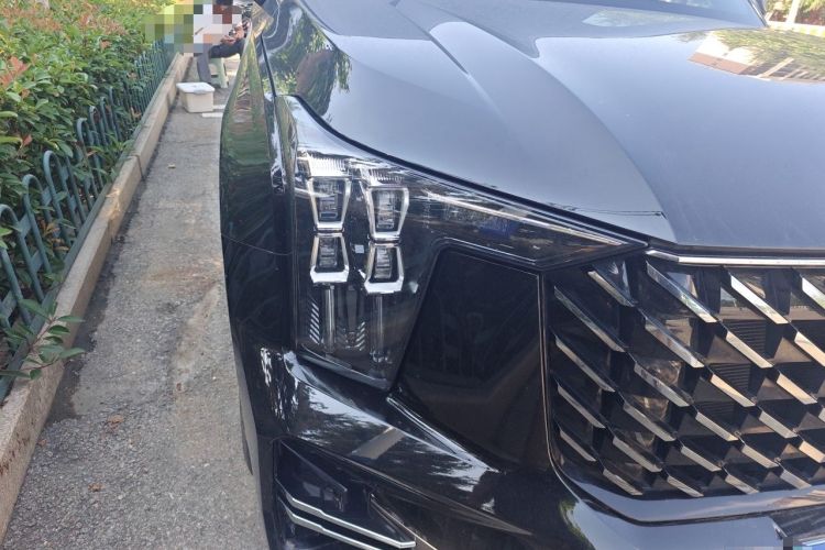 Used GAC Trumpchi GS8 2025 Linghang Series 2.0 TGDI Two-Wheel-Drive Luxury Edition 5 Seats Right Front Headlight