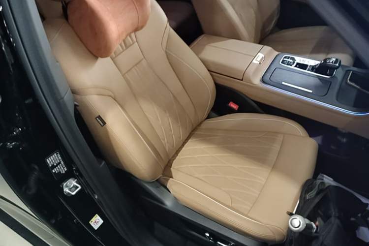 Used GAC Trumpchi GS8 2025 Linghang Series 2.0 TGDI Two-Wheel-Drive Luxury Edition 5 Seats Right Front Seat