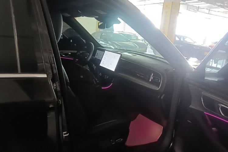 Used GAC Trumpchi GS8 2025 Linghang Series 2.0 TGDI Four-Wheel-Drive Luxury Edition 5 Seats Right Front Seat