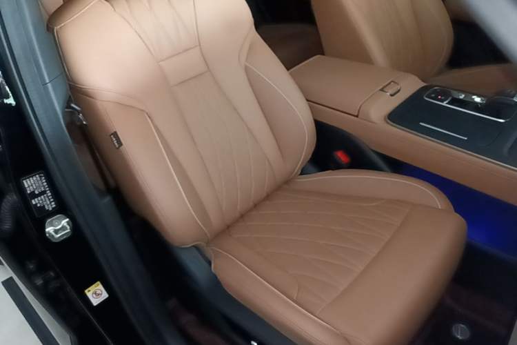 Used GAC Trumpchi GS8 2025 Linghang Series 2.0 TGDI Two-Wheel-Drive Luxury Edition 5 Seats Right Front Seat