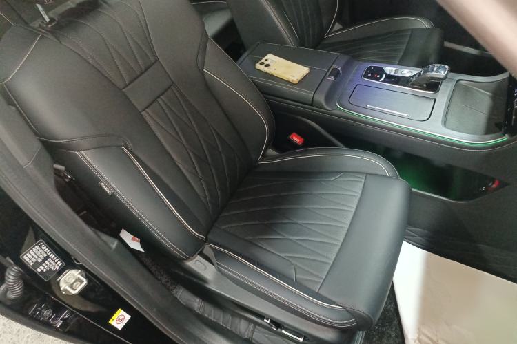 Used GAC Trumpchi GS8 2025 Linghang Series 2.0 TGDI Two-Wheel-Drive Luxury Edition 5 Seats Right Front Seat