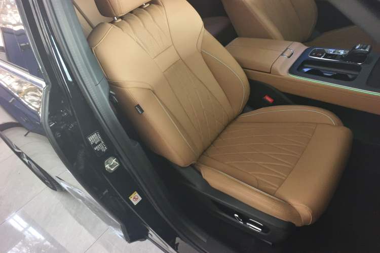 Used GAC Trumpchi GS8 2025 Linghang Series 2.0 TGDI Two-Wheel-Drive Luxury Edition 5 Seats Right Front Seat