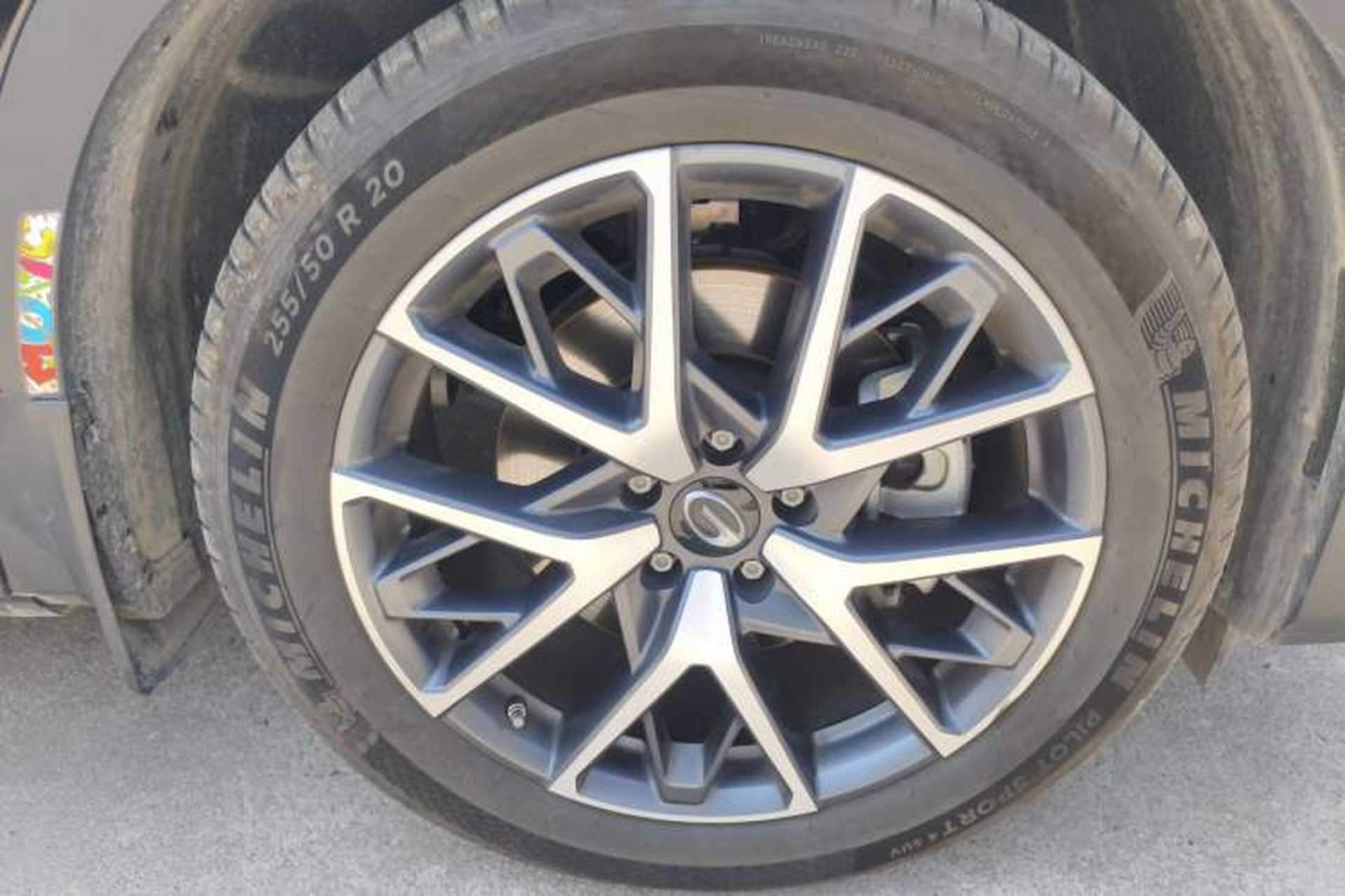 Used GAC Trumpchi GS8 2025 Linghang Series 2.0 TGDI Two-Wheel-Drive Luxury Edition 5 Seats Right Front Wheel Hub