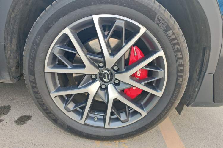 Used GAC Trumpchi GS8 2025 Linghang Series 2.0 TGDI Two-Wheel-Drive Luxury Edition 5 Seats Right Front Wheel Hub