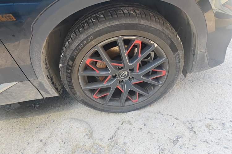 Used GAC Trumpchi GS8 2025 Linghang Series 2.0 TGDI Two-Wheel-Drive Luxury Edition 5 Seats Right Front Wheel Hub