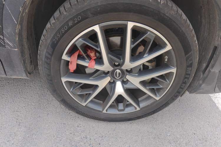 Used GAC Trumpchi GS8 2025 Linghang Series 2.0 TGDI Two-Wheel-Drive Luxury Edition 5 Seats Right Front Wheel Hub
