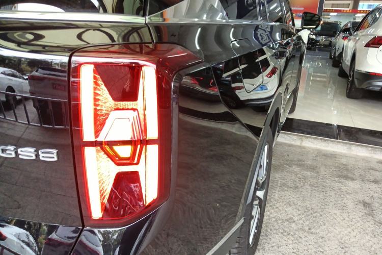 Used GAC Trumpchi GS8 2025 Linghang Series 2.0 TGDI Two-Wheel-Drive Luxury Edition 5 Seats Right Rear Taillight