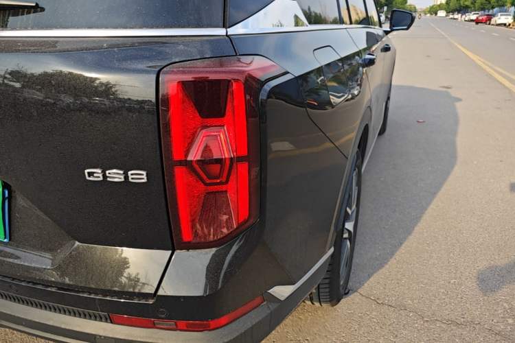 Used GAC Trumpchi GS8 2025 Linghang Series 2.0 TGDI Two-Wheel-Drive Luxury Edition 5 Seats Right Rear Taillight