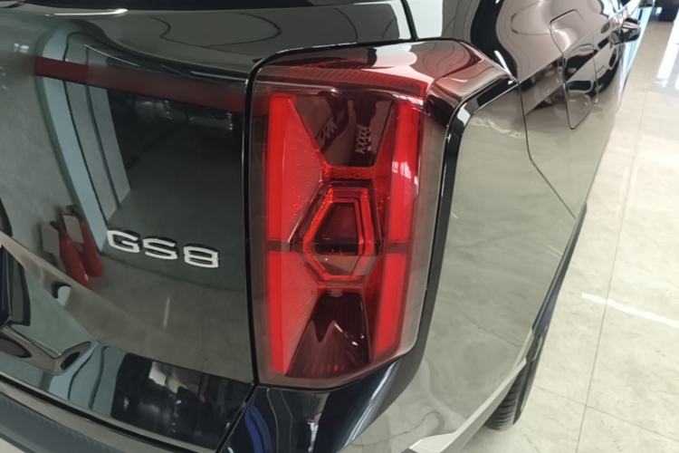 Used GAC Trumpchi GS8 2025 Linghang Series 2.0 TGDI Two-Wheel-Drive Luxury Edition 5 Seats Right Rear Taillight