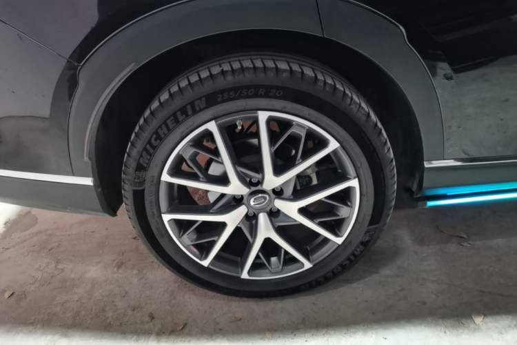 Used GAC Trumpchi GS8 2025 Linghang Series 2.0 TGDI Two-Wheel-Drive Luxury Edition 5 Seats Right Rear Wheel Hub