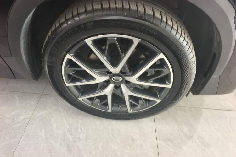 Used GAC Trumpchi GS8 2025 Linghang Series 2.0 TGDI Two-Wheel-Drive Luxury Edition 5 Seats Right Rear Wheel Hub