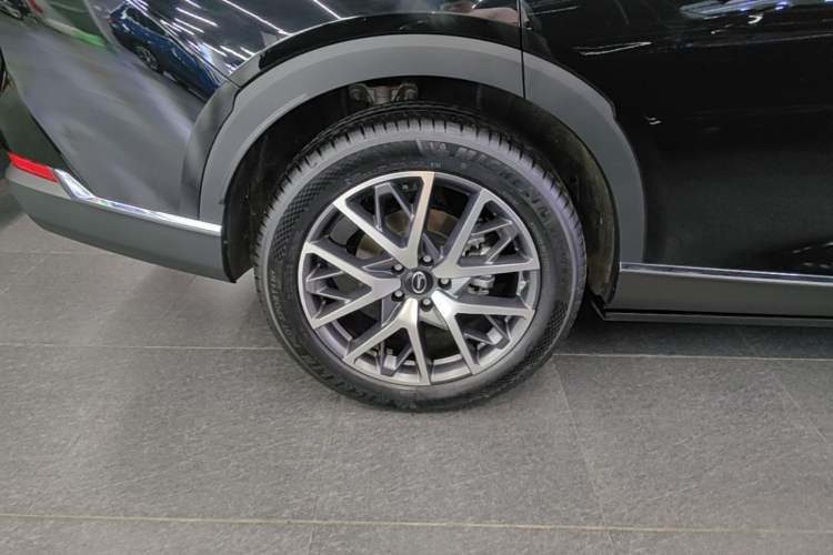 Used GAC Trumpchi GS8 2025 Linghang Series 2.0 TGDI Two-Wheel-Drive Luxury Edition 5 Seats Right Rear Wheel Hub