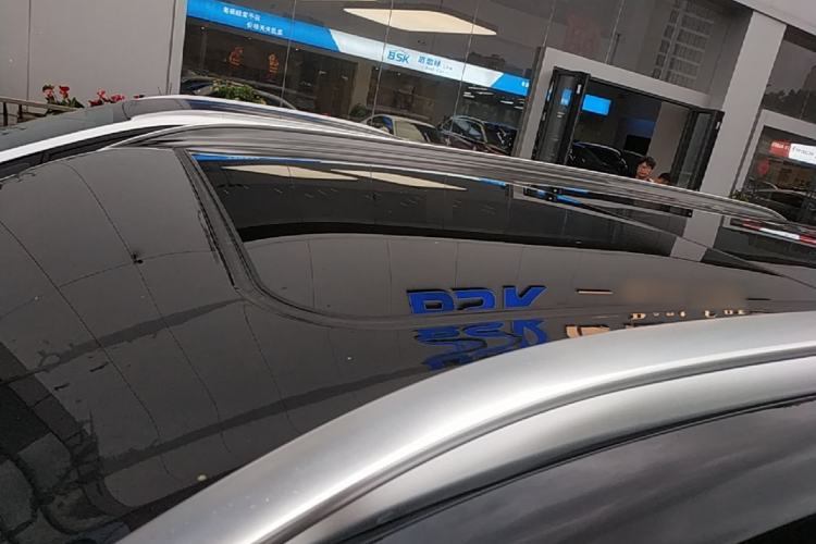 Used GAC Trumpchi GS8 2025 Linghang Series 2.0 TGDI Two-Wheel-Drive Luxury Edition 5 Seats Roof