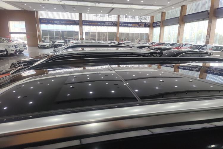 Used GAC Trumpchi GS8 2025 Linghang Series 2.0 TGDI Two-Wheel-Drive Luxury Edition 5 Seats Roof